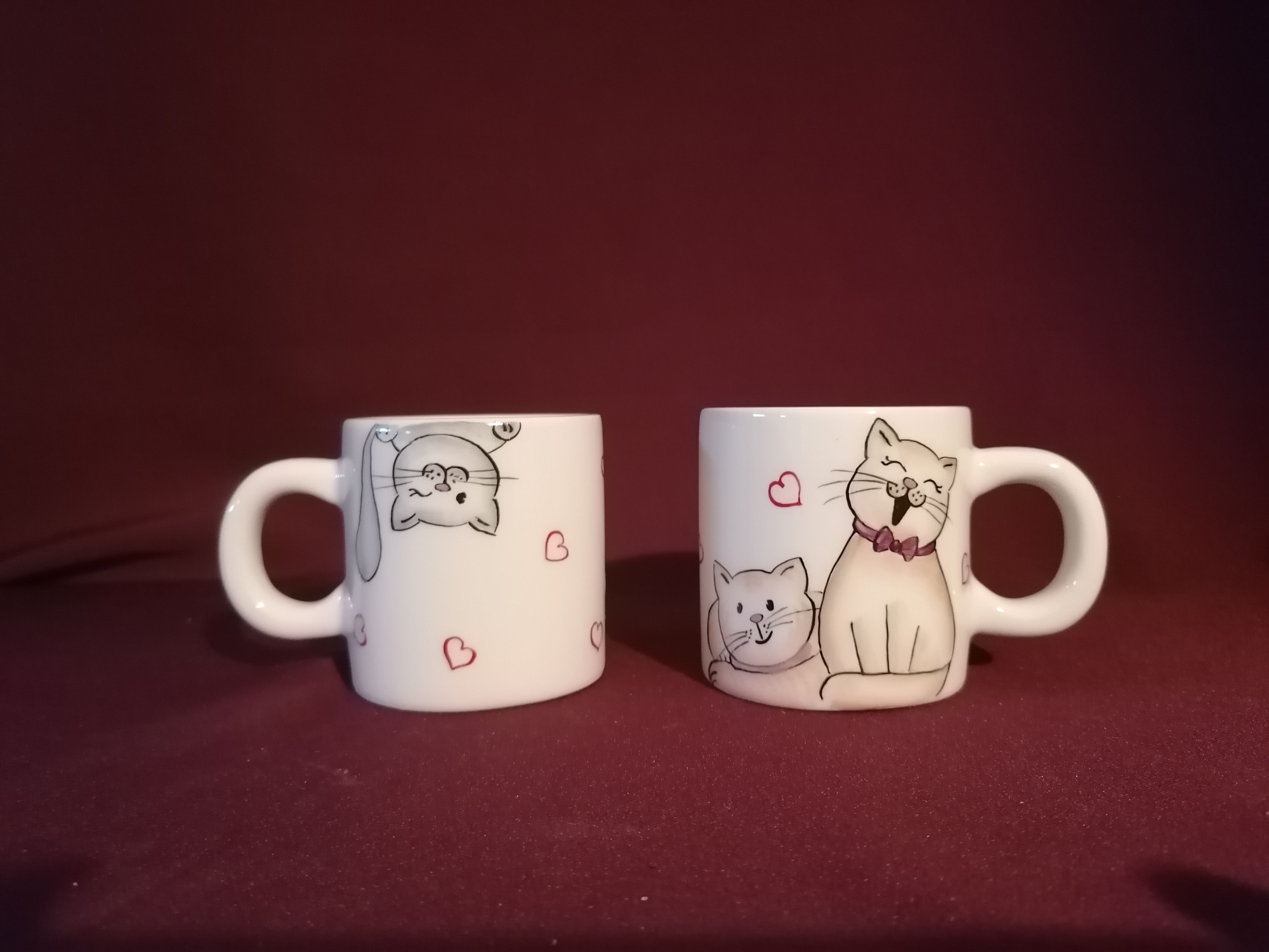 Macskás mini bögre / Kézzel festett cicás minibögre.