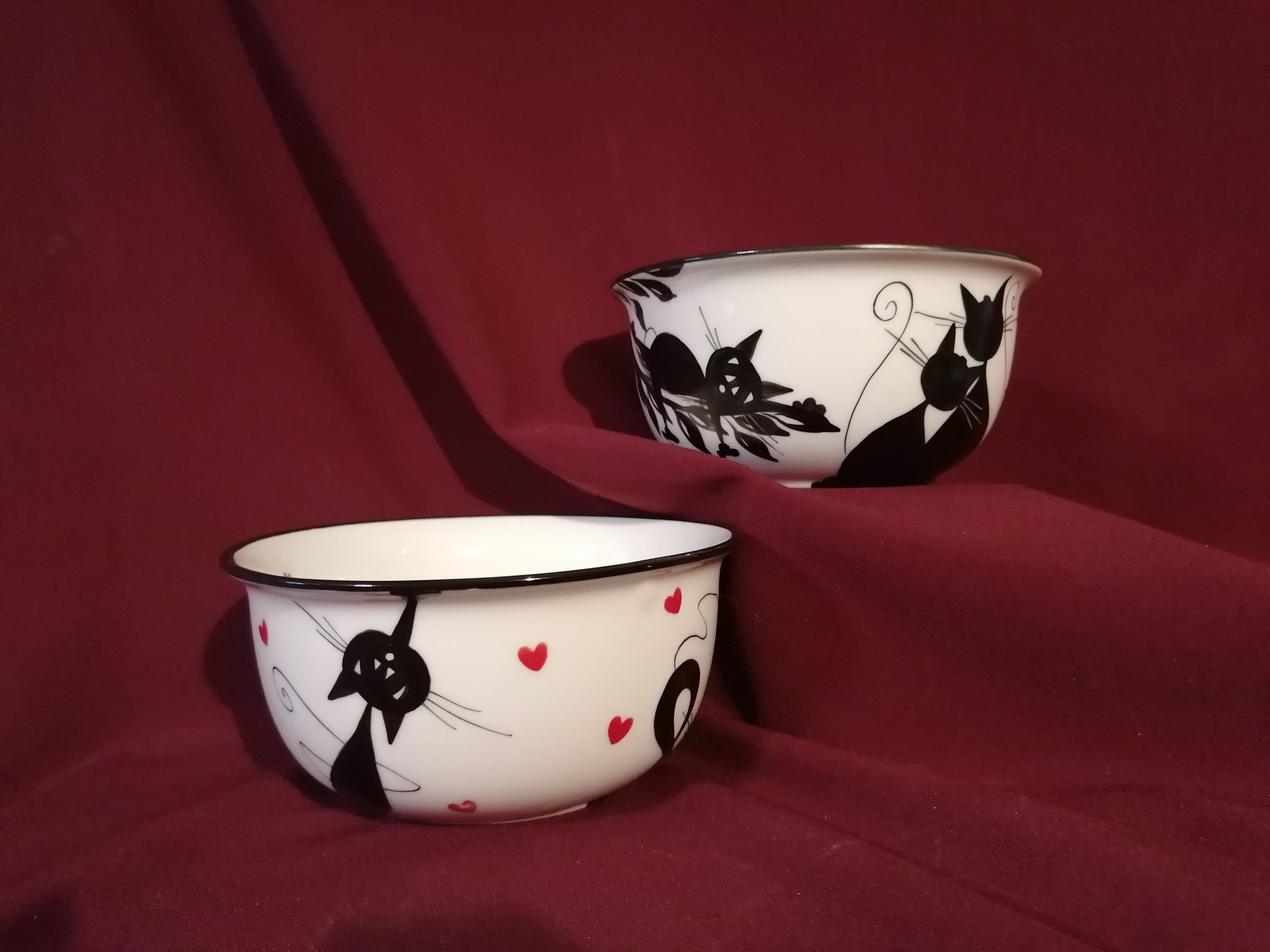 Fekete cicás müzlis tál