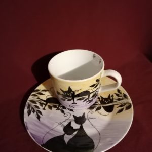 Fekete macskás ajándék