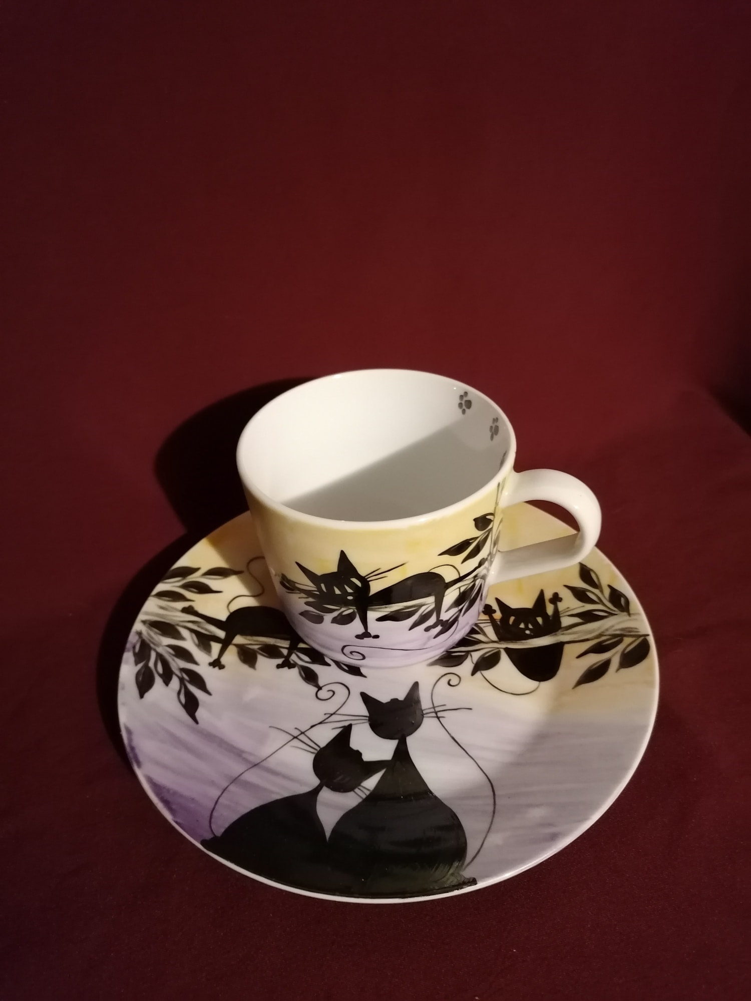 Fekete macskás ajándék