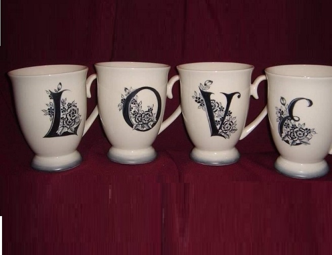 Nászajándék porcelán bögre szett, egyedi díszes betű motívummal - Image 2